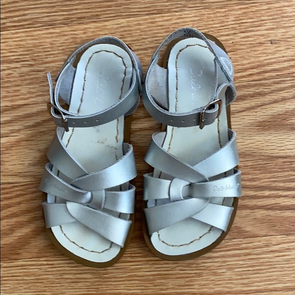 salt water sandals silver